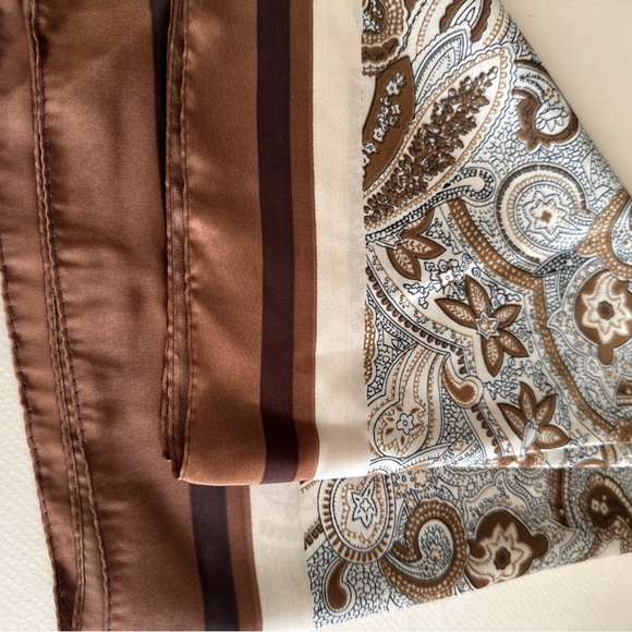 Paisley Scarf P110 - Picture 5 of 7